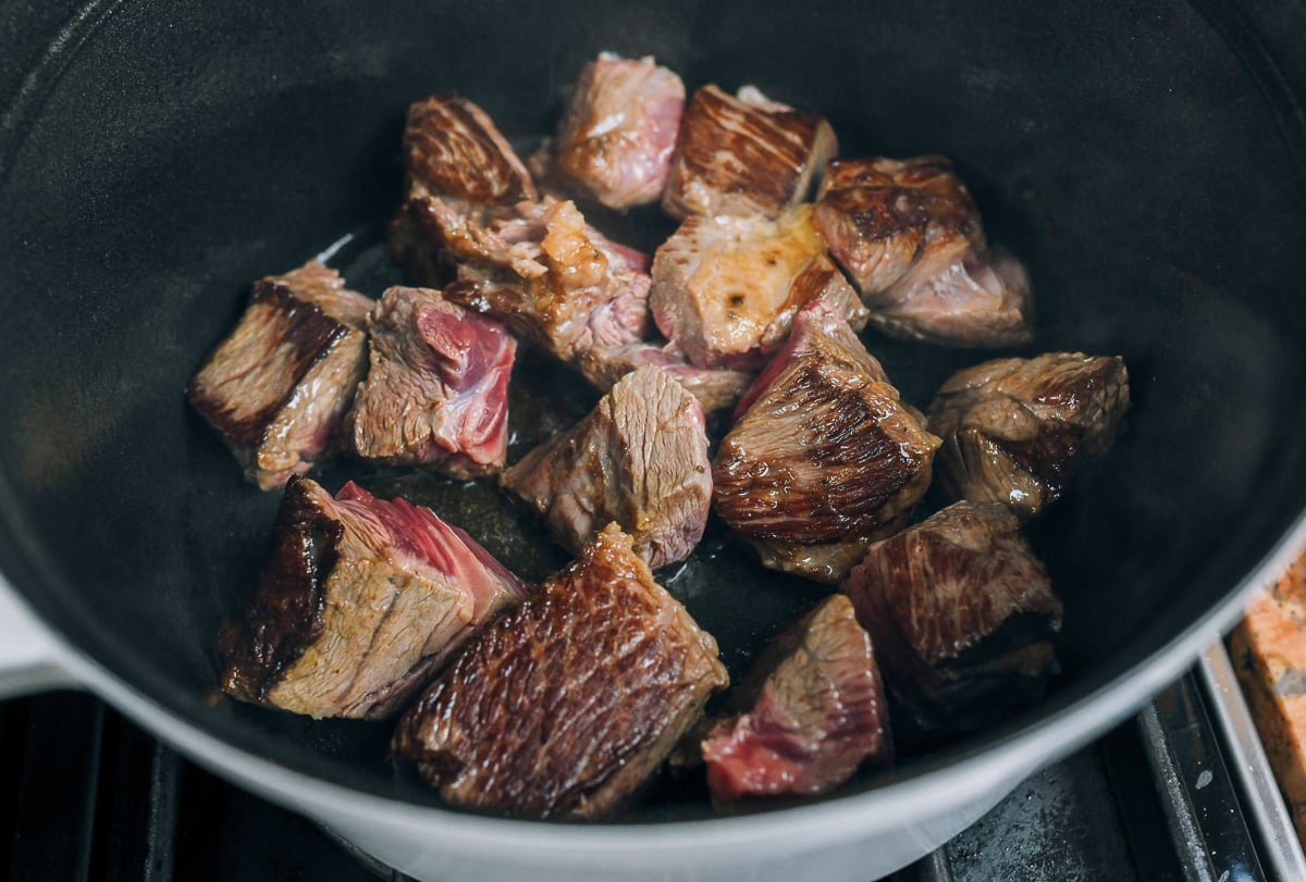 seared beef in dutch oven